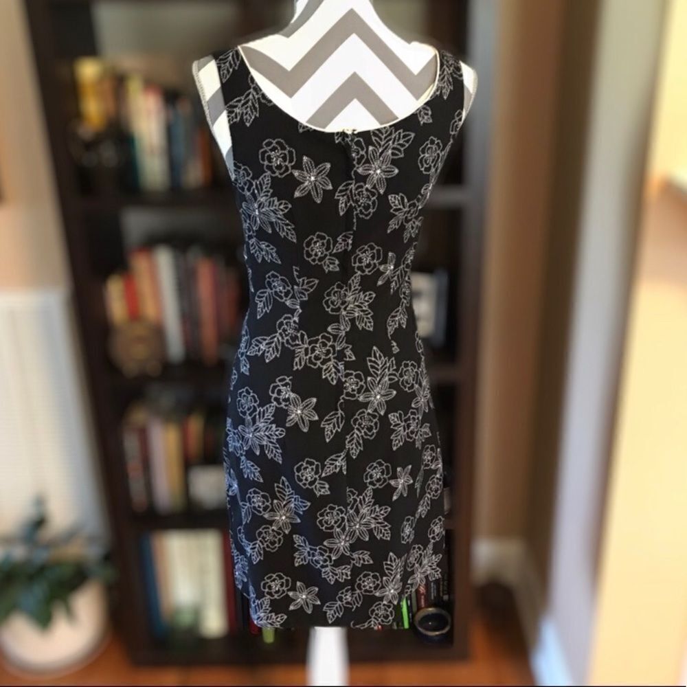 A-List by Wrapper MEDIUM Stretch Dress Black & White - Picture 2 of 4